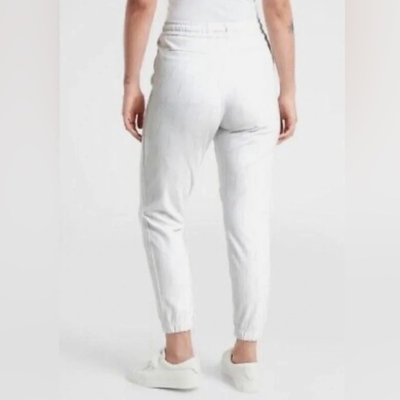 Athleta Farallon Printed Jogger Inversion Light Gray Pants Women’s Size 8 Sporty - Picture 9 of 10